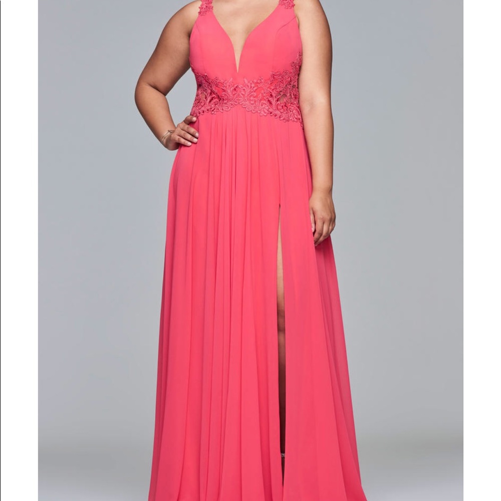 Faviana dress